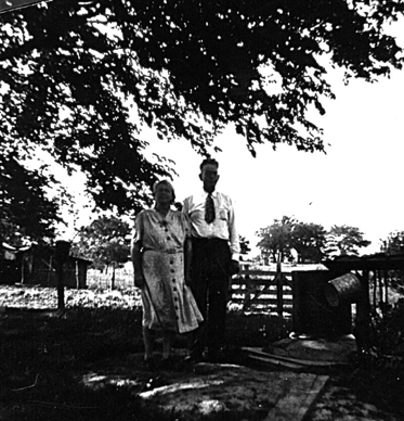 Melvin Dollins and Susan Carnahan - Sep 1941