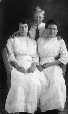 Nora, Rosa and Andrew - ca 1913